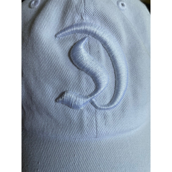 ESSENTIAL CAP WHITE